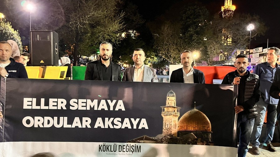 Click to enlarge image Bursa_TR_AKSA_Protest_2022_04_Pics_1.jpg